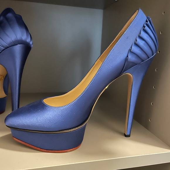 New Charlotte Olympia satin pumps - Picture 4 of 10